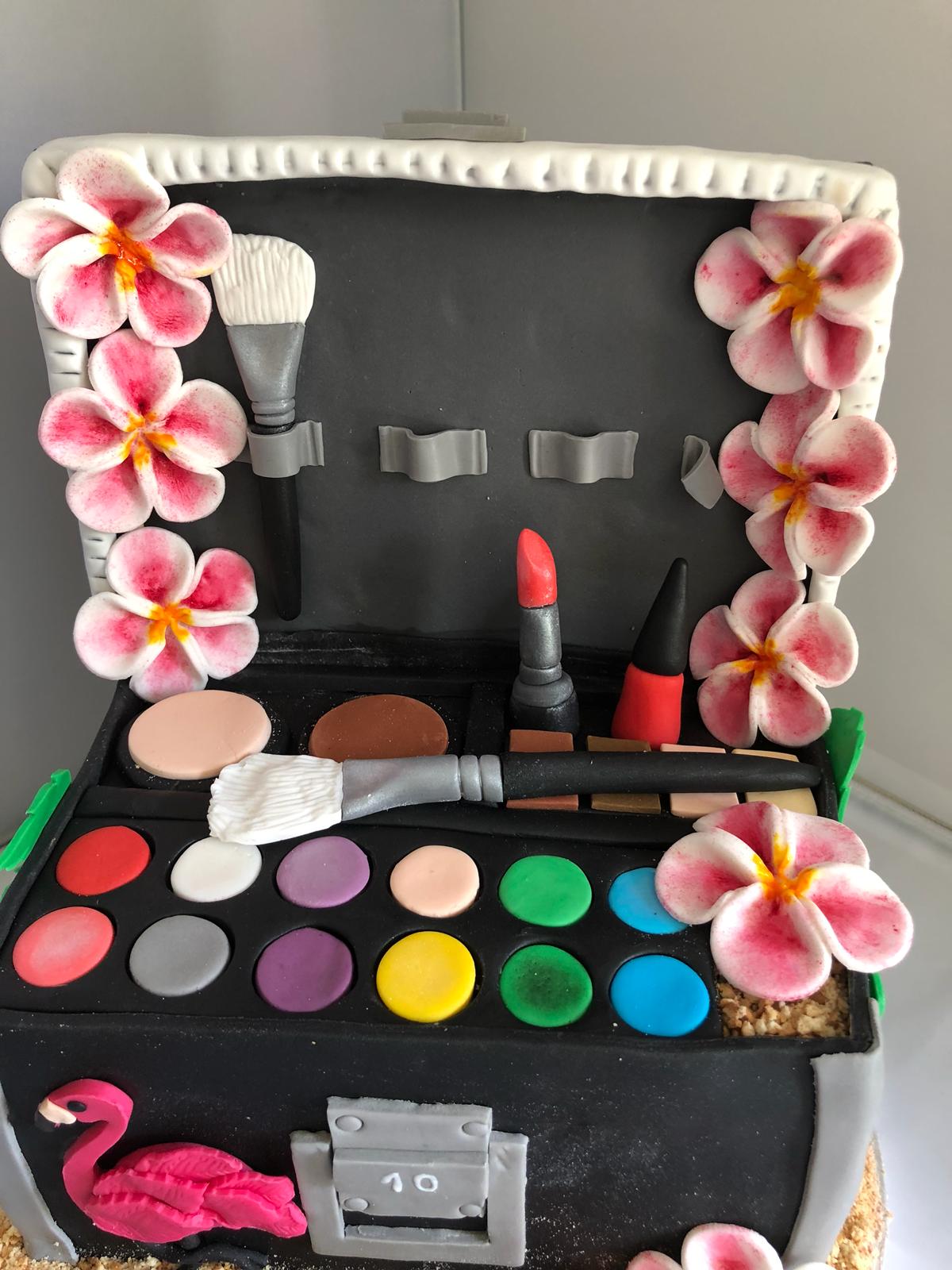 Gourmandelices de Claudia - Cake Design - Maquillage - 10 ans Elea