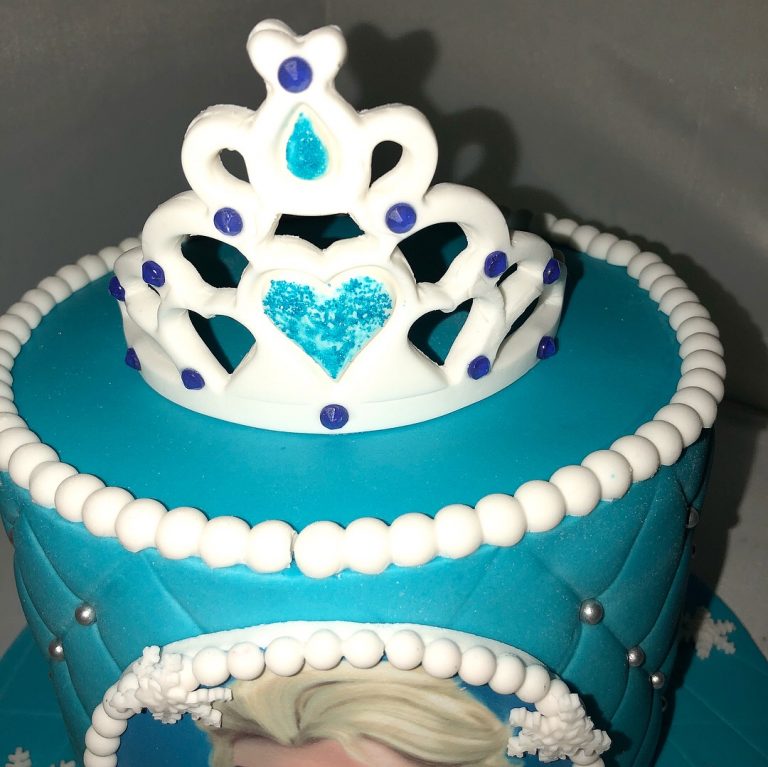 Gâteau Reine des Neiges : 5 ans Leana – Gourmandelices
