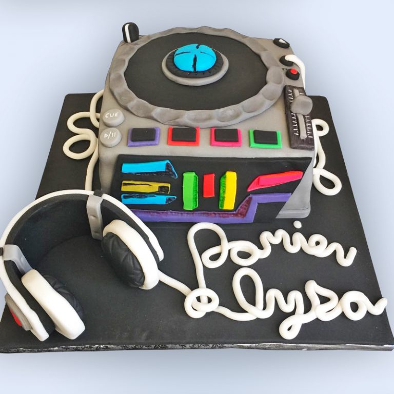 Lire la suite à propos de l’article Gâteau DJ : anniversaire Damien