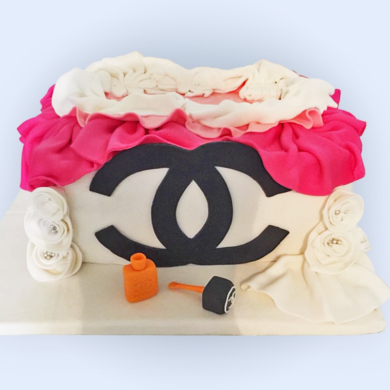 Gourmandelices de Claudia - Cake Design - Chanel - 8 ans Léa