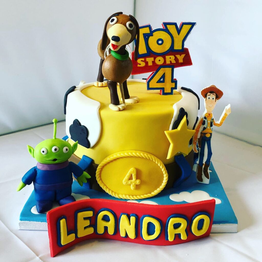Lire la suite à propos de l’article Gâteau Toy Story  : 4 ans Leandro