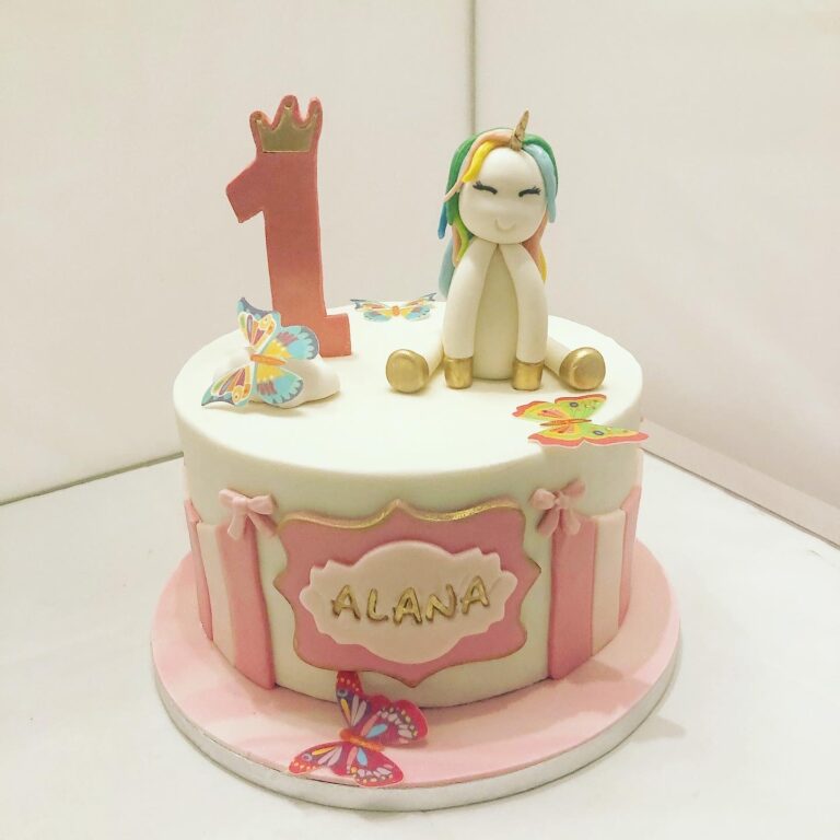 Gâteau licorne princesse  : 1 an Alana